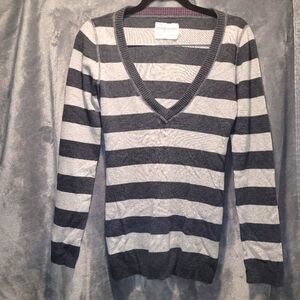 Aeropostale Gray Striped Low V Neck Sweater, Size Large